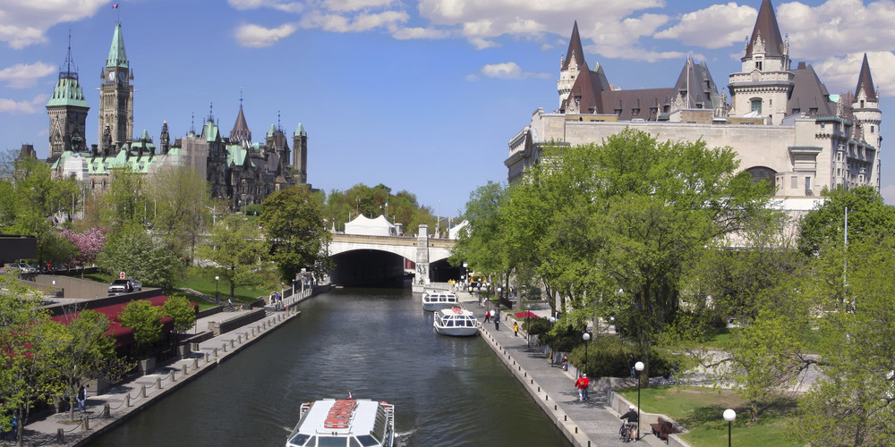 downtown Ottawa in the summer